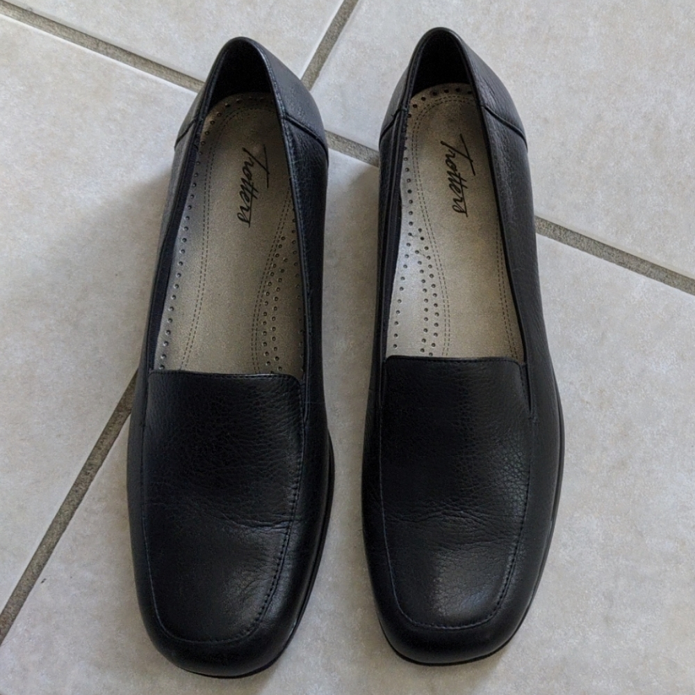 Black flats